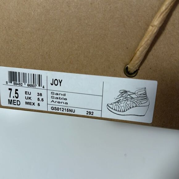 GENTLE SOULS BY KENNETH COLE JOY 7.5 SAND SABLE - Picture 9 of 9